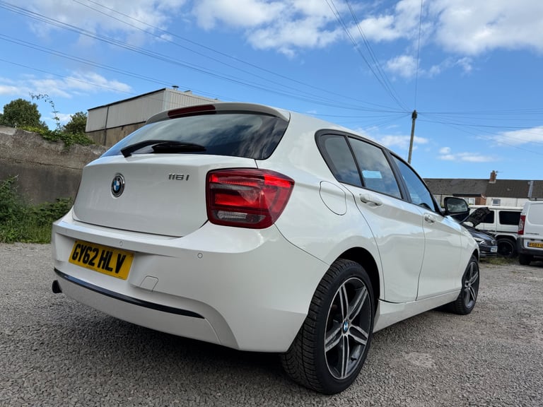 BMW, 1 SERIES, Hatchback, 2012, Manual, 1598 (cc), 5 doors