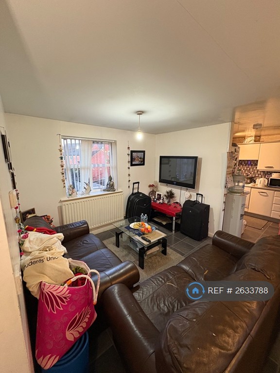 2 bedroom flat in Snape Close, Hamilton, Leicester, LE5 (2 bed) (#2633788)
