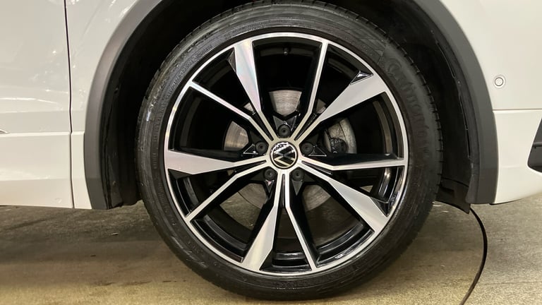 2022 Volkswagen Tiguan 2.0 TDI R-Line 5dr DSG Diesel Estate Estate Diesel Automatic