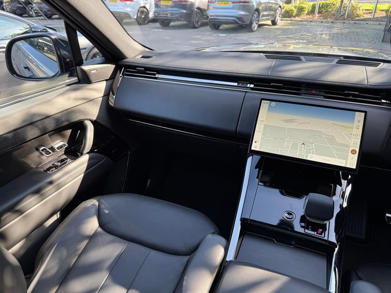 2024 Land Rover Range Rover Sport 3.0 D300 MHEV Dynamic SE SUV 5dr Diesel Auto 4WD Euro 6 (s/s) (...