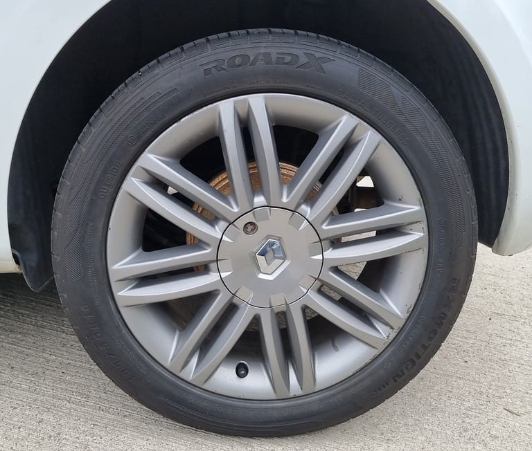 Cheap Renault Clio 1.2 Low Insurance 3Dr Full Service History Low Tax (POLO IBIZA FOCUS GOLF)