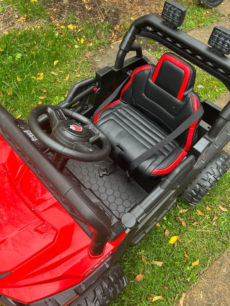 Electric jeep and trailer 