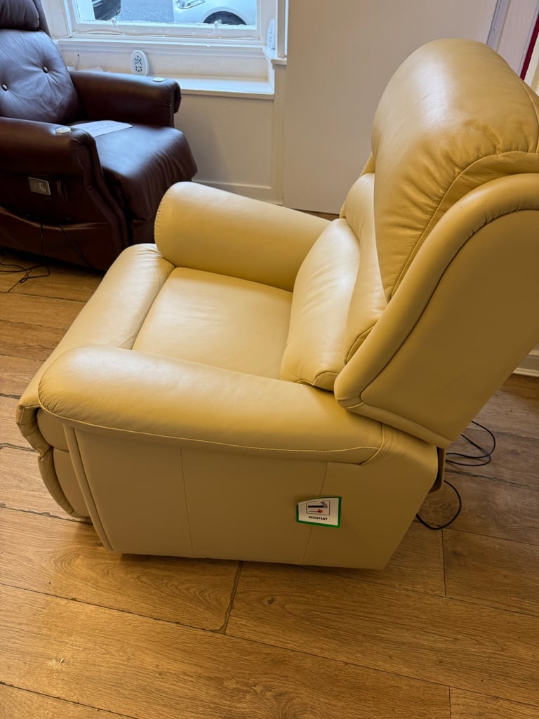 Quality second hand Sherborne tilt and rise 