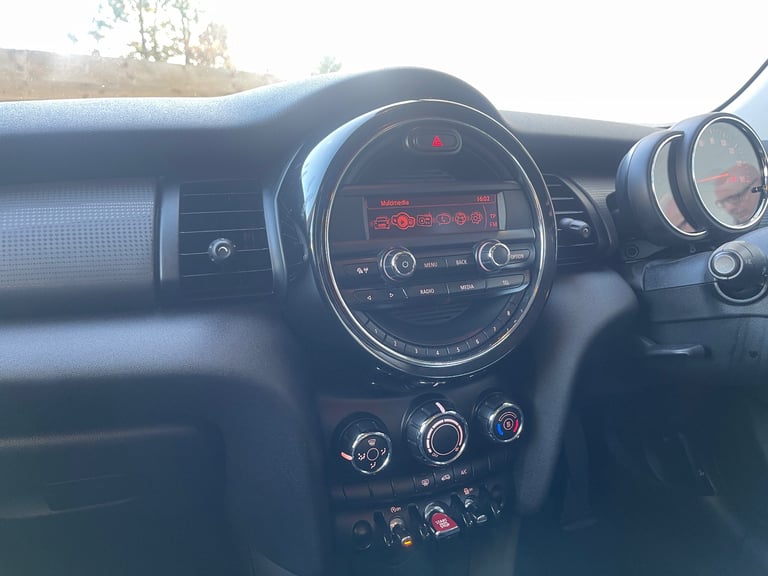 Mini, HATCHBACK, Hatchback, 2015, Manual, 1496 (cc), 5 doors