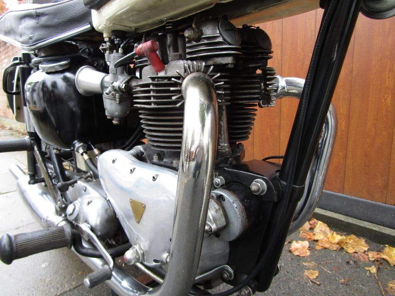 TRIUMPH TIGER T110 BONNEVILLE LOOKALIKE 1957  PRE UNIT . 8319 MILES .