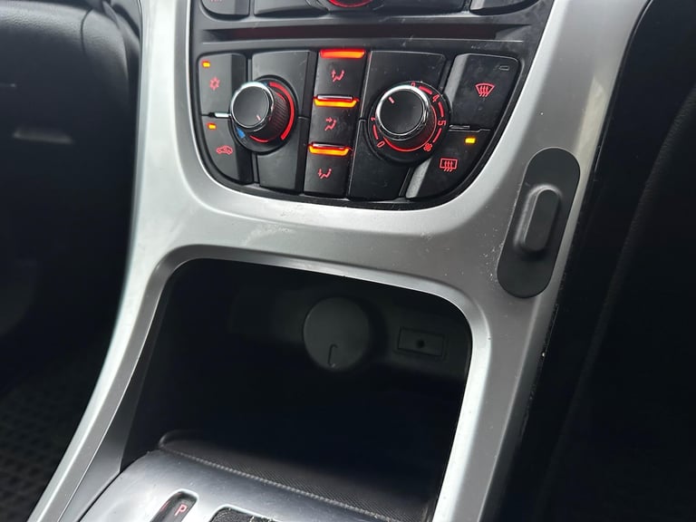 2014 Vauxhall Astra 1.6 16v SRi Auto Euro 5 5dr Petrol