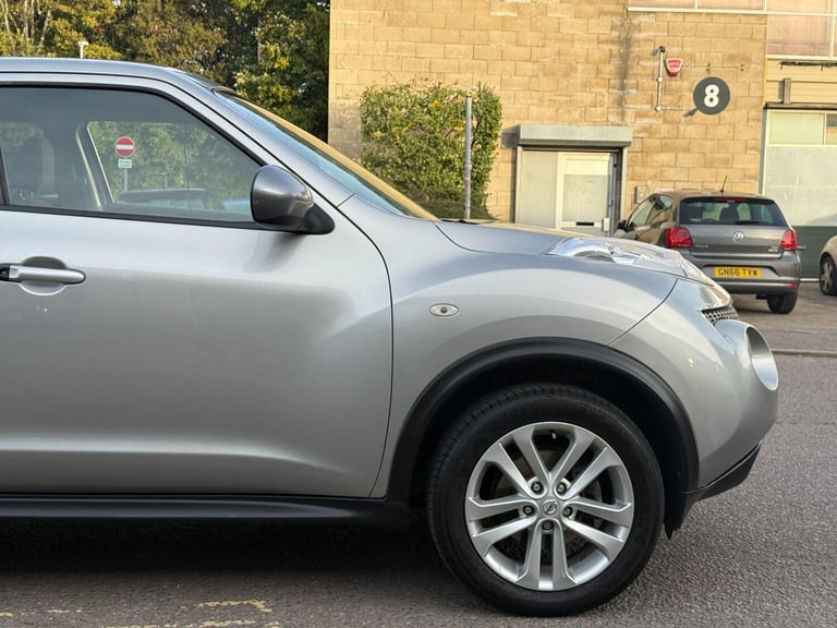 2012 Nissan Juke 1.6 Acenta 5dr [Premium Pack] HATCHBACK PETROL Manual