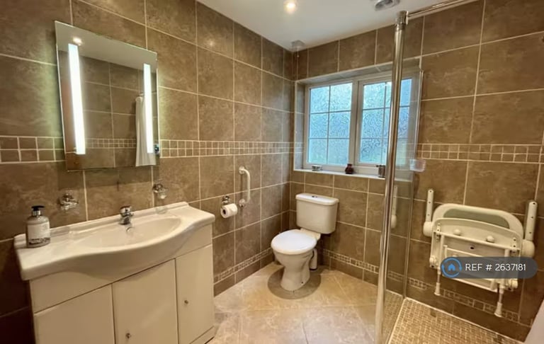 2 bedroom house in Green Gables, Pembroke, SA71 (2 bed) (#2637181)