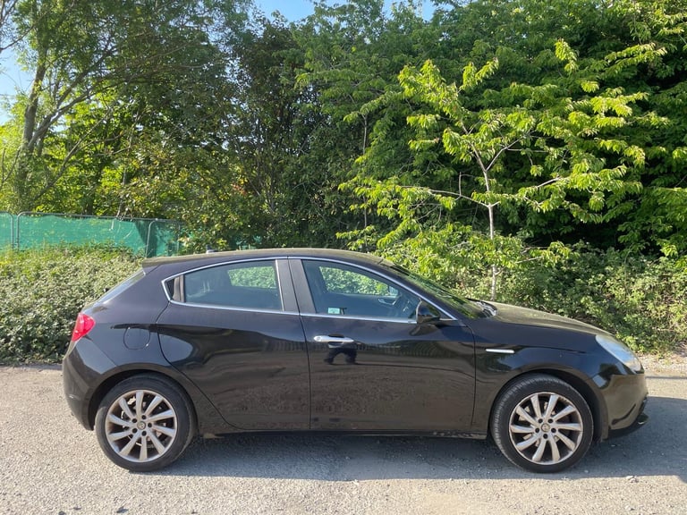 ALFA ROMEO GIULIETTA 2.0 JTDM LUSSO 12 REG 5 DOOR MOT APRIL 29TH 2026 TAX£35 LOW INSURANCE 60+MPG