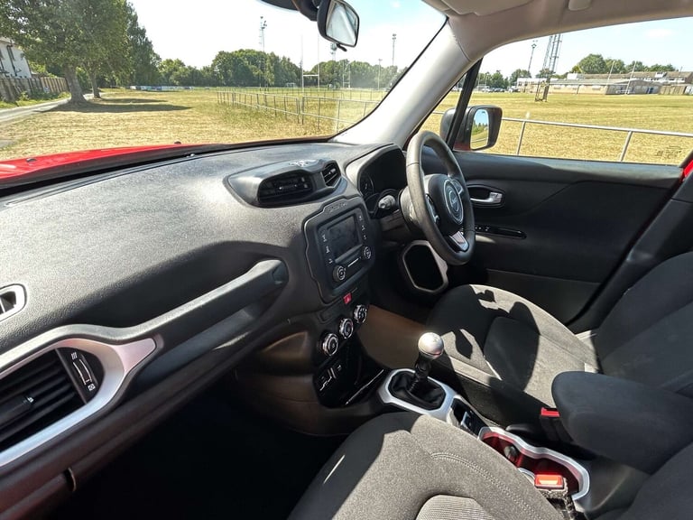 2015 Jeep Renegade 1.6 E-torQ Sport 5dr ESTATE PETROL Manual