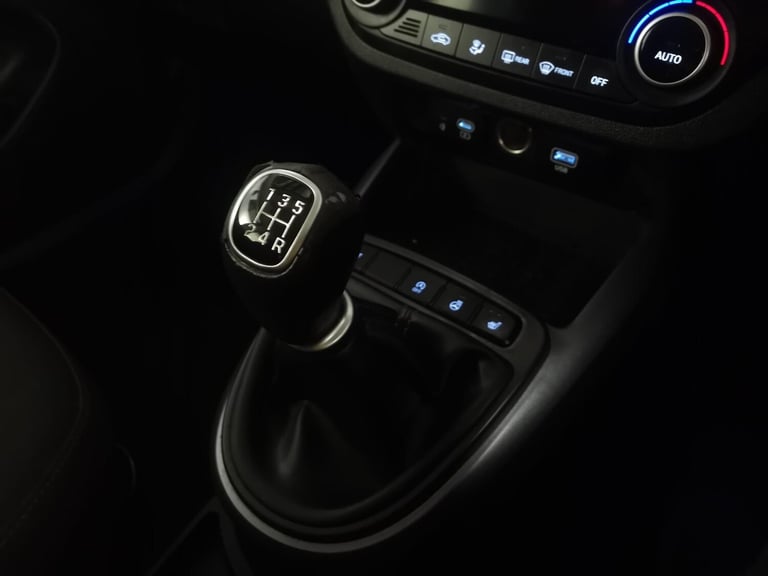 2023 Hyundai i10 1.0 Premium Euro 6 (s/s) 5dr HATCHBACK Petrol Manual