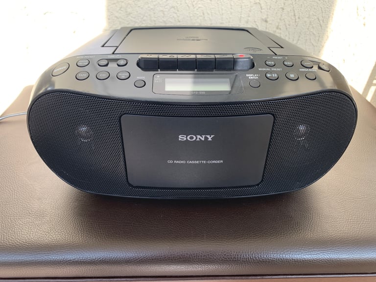 Sony radio, cassette , cd 