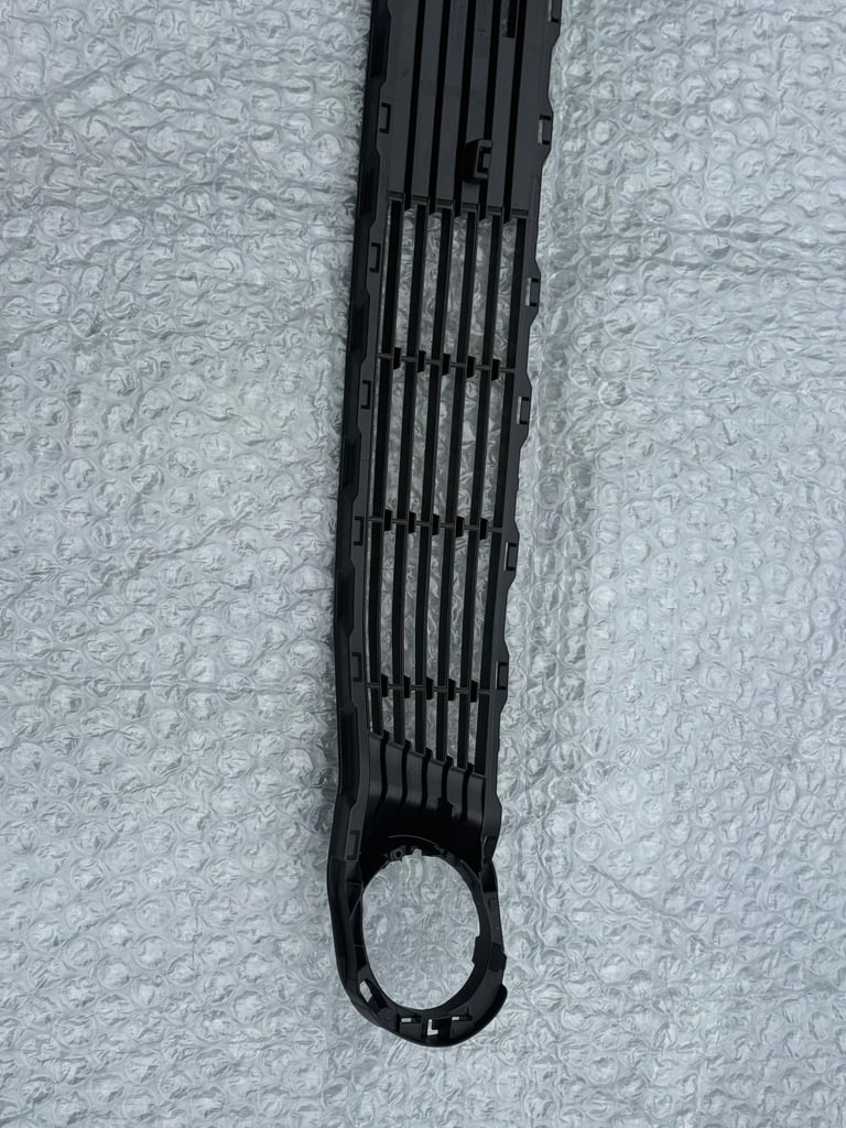 New Genuine 2014-2018 Toyota Aygo Lower Front Bumper Grill