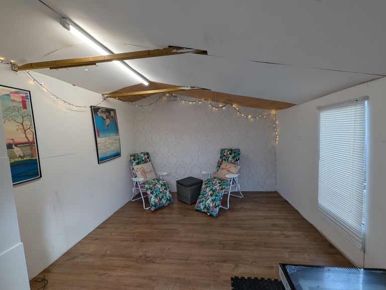 Huge summer house and shed 