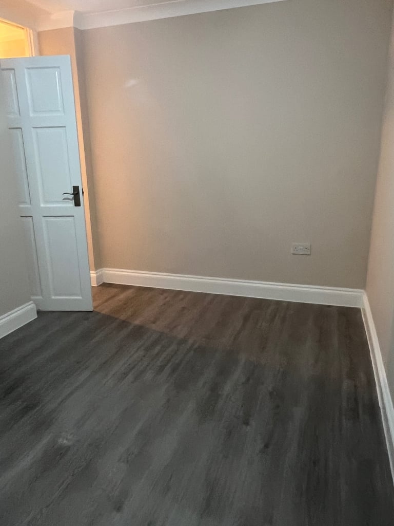 Refurbished 2 bedroom flat on 1st Floor 