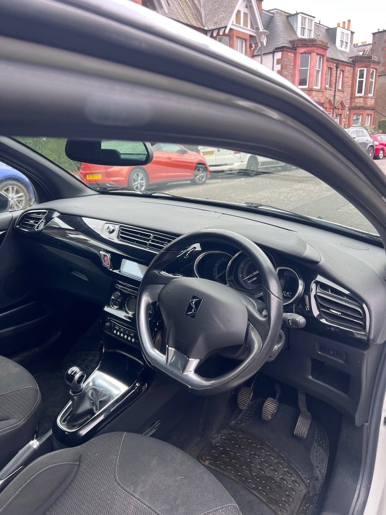 Citroen, DS3, Hatchback, 2014, Manual, 1598 (cc), 3 doors