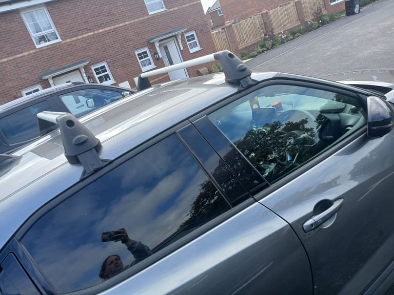 Official nissan juke roof bars 