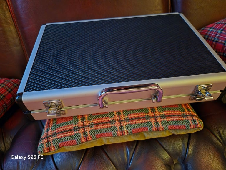 Aluminum brief case 