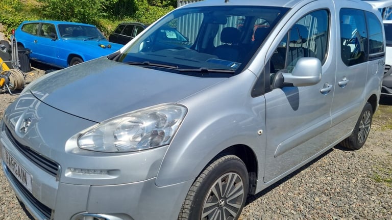 2014 Peugeot Partner Tepee 1.6 HDi 92 S 5drWheelchair accessible.  Ramp. Low mileage,  2 keys. MP...
