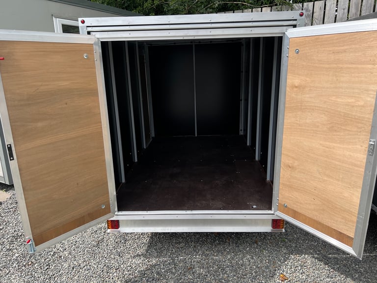 Box Trailer 8ft x 5ft x 5ft Tow a Van ( camping storage mountain bike mobility )