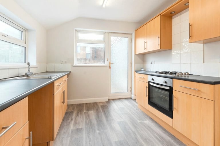 Potential 5-Bedroom HMO on Wellington Street, Grimsby,DN32 7JS