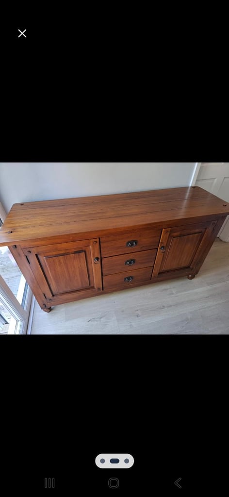 Sideboard 