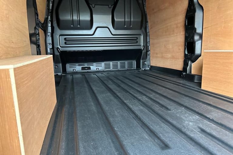 2025 Ford Transit Custom 280 Limited AUTO L2 LWB FWD 2.0 EcoBlue 136ps Low Roof, BLUETOOTH, CAMER...