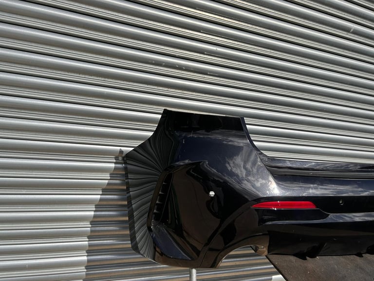 BMW 1 SERIES F40 M SPORT REAR BUMPER IN SAPHIRE BLACK