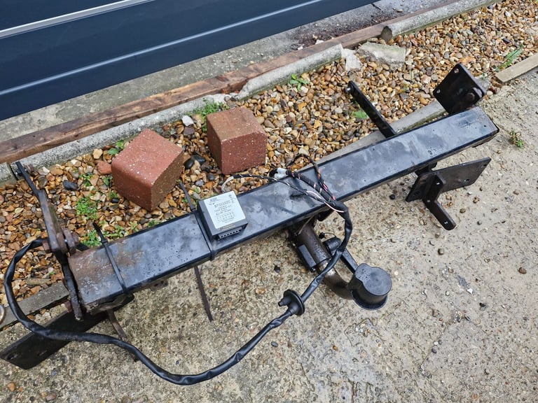 image for Ford galaxy towbar 2015 onwards . complete