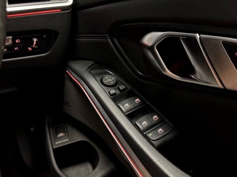 2019 BMW 3 Series 3.0 M340i Saloon 4dr Petrol Auto xDrive Euro 6 (s/s) (374 ps) Saloon Petrol Aut...