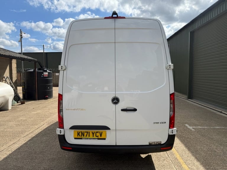 2021 Mercedes-Benz Sprinter 2.0 315 CDI Premium Panel Van 5dr Diesel Manual RWD L3 H2 Euro 6 (s/s...
