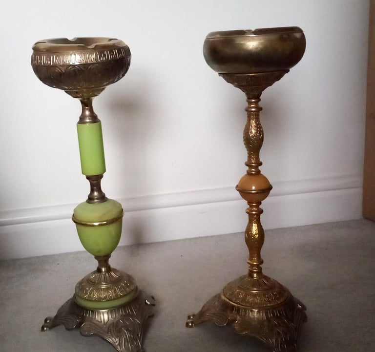 Ashtray, cigarette stands