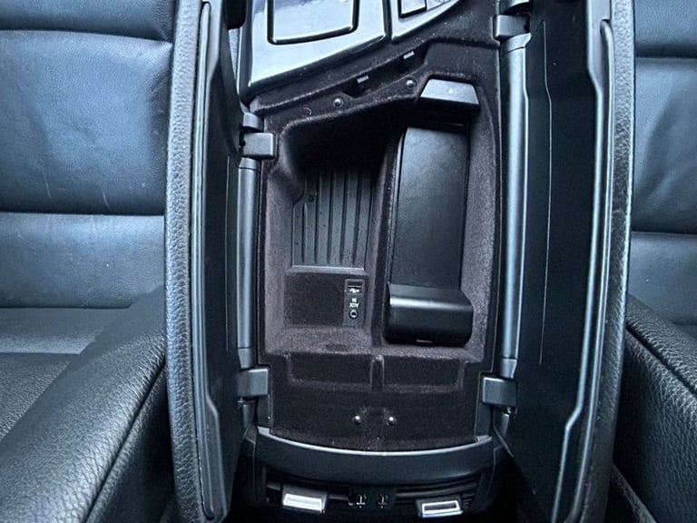 2011 60 BMW 5 SERIES 3.0 523I SE TOURING 5DR PETROL STEPTRONIC EURO 5 (204 PS)