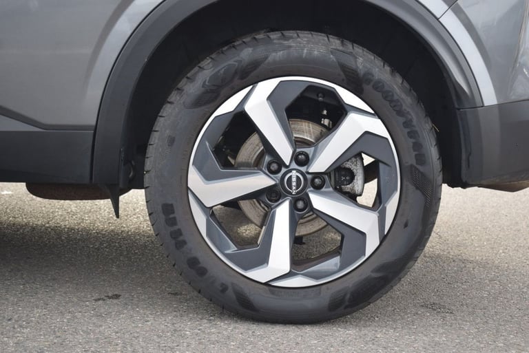 2023 Nissan Qashqai 1.3 DIG-T MHEV N-Connecta SUV 5dr Petrol Hybrid XTRON Euro 6 (s/s) (158 ps) H...