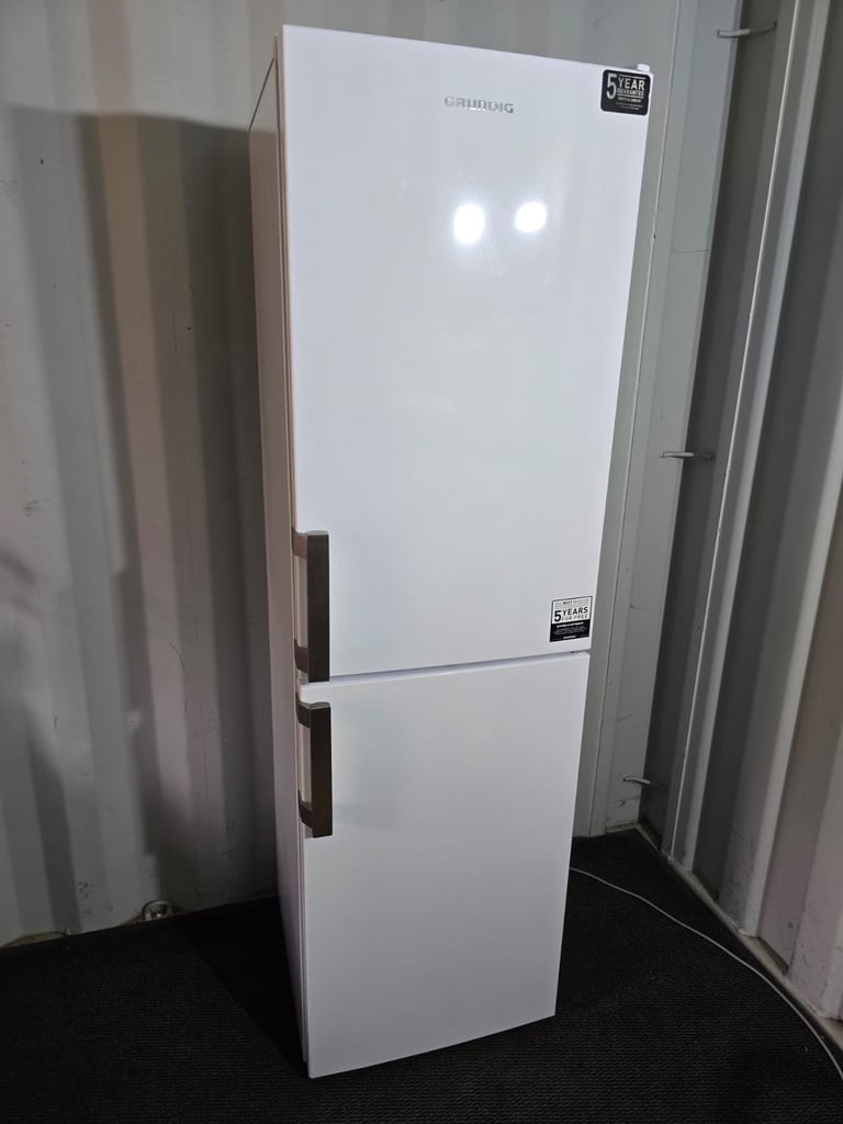 Free Delivery - Grundig Fridge/Freezer (£200)
