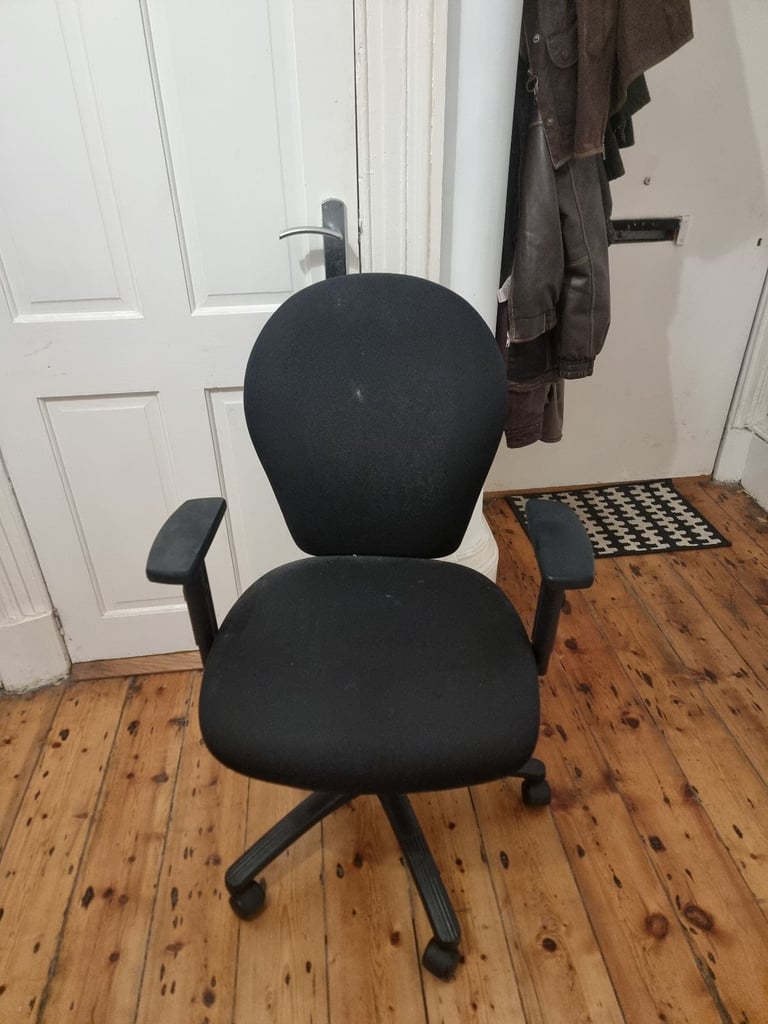 Free black office chair 