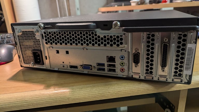 Lenovo Think centre E73 desktop pc computer 