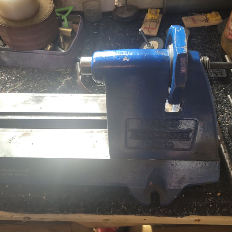 Record wood lathe