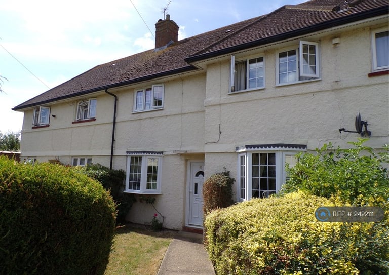 3 bedroom house in Hillbrow, Letchworth Garden City, SG6 (3 bed) (#2422111)