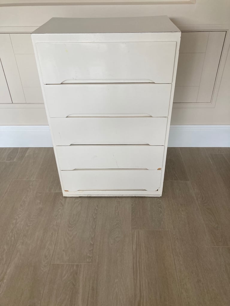 White 5-Drawer Chest of Drawers – Built-in Handle Design, Tongue & Groove Drawers