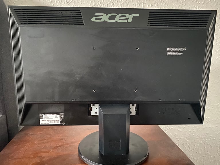 Acer V223HQL 21.5 inch VGA DVI-D 1920x1080 Monitor With Stand