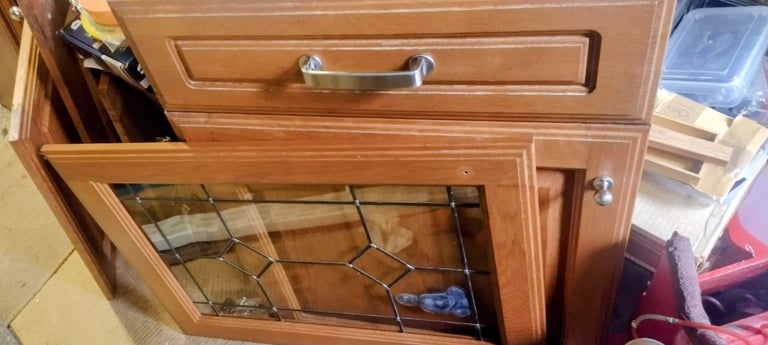 SOLID WOOD KITCHEN DOORS AND DRAW FRONTS