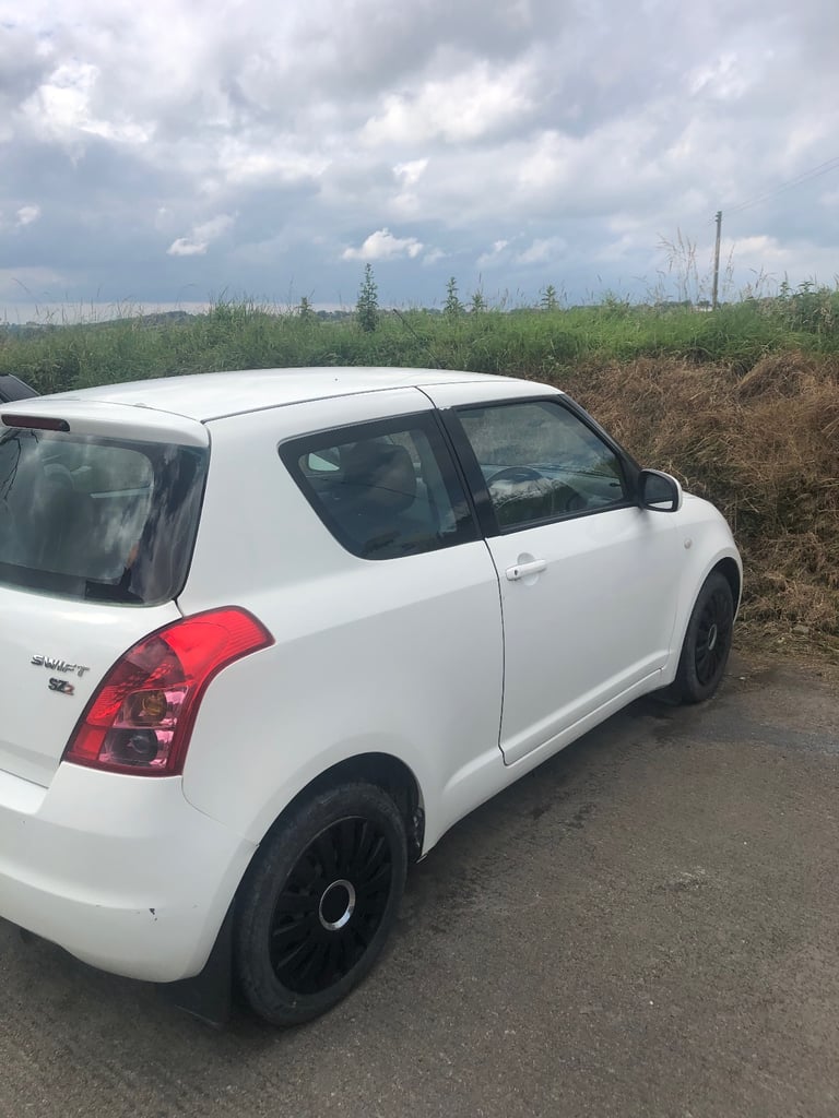 Suzuki, SWIFT, Hatchback, 2010, Manual, 1328 (cc), 3 doors