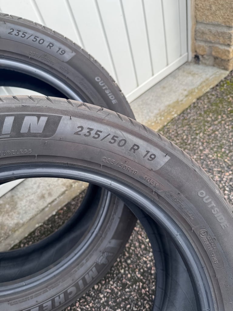 Michelin Primacy 4s Tyres 235/50R19