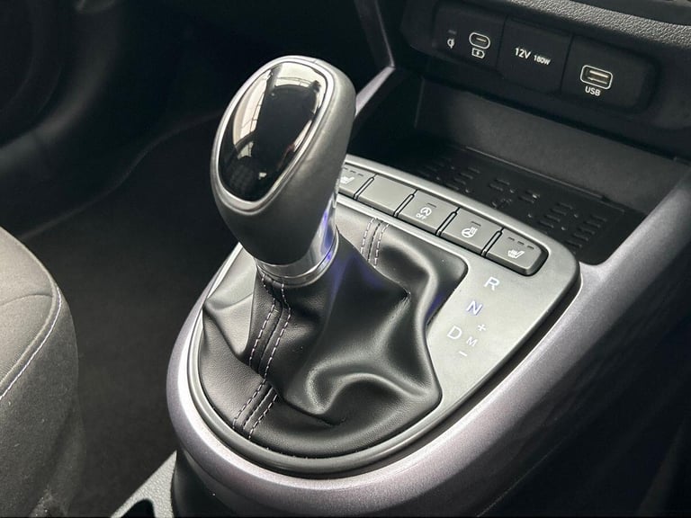 2024 Hyundai i10 1.0 Premium Hatchback 5dr Petrol Auto Euro 6 (s/s) (63 ps) Hatchback PETROL Auto...