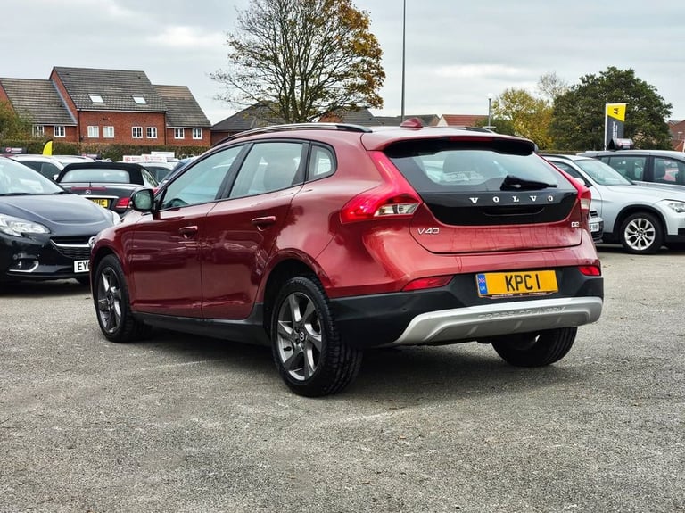 2014 Volvo V40 Cross Country 1.6 D2 Lux Nav Hatchback 5dr Diesel Powershift Euro 5 (s/s) (115 ps)...