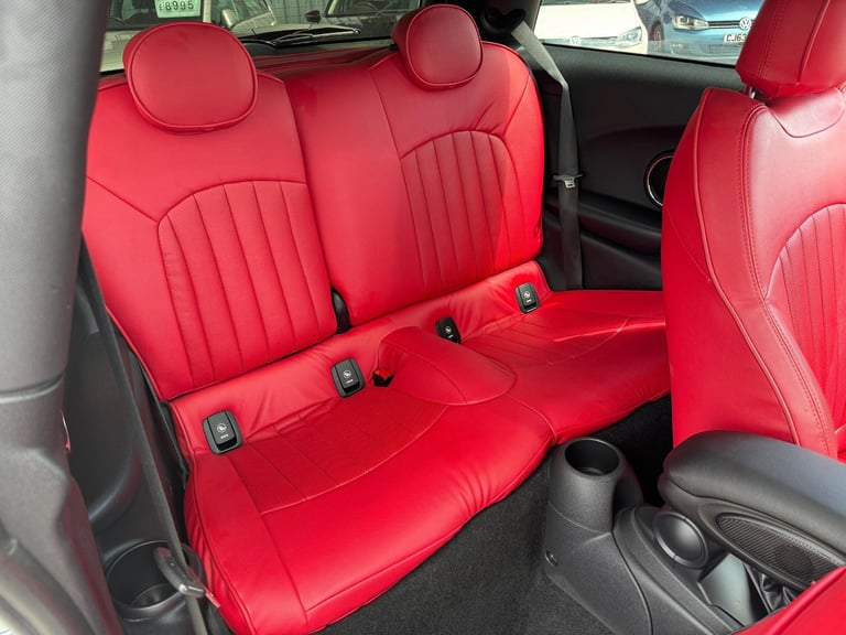 2014 MINI Cooper 2.0 PETROL AUTO Hatchback Petrol Semi Automatic