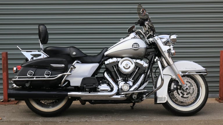 Harley-Davidson FLHRC ROAD KING CLASSIC 1584cc 2009