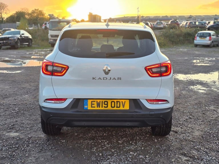 2019 Renault Kadjar 1.3 TCe Iconic SUV 5dr Petrol EDC Euro 6 (s/s) (140 ps) SUV Petrol Automatic