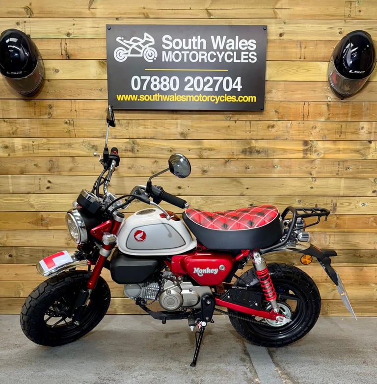 Honda Z 125 Monkey Bike / 2023 model / JUST 326 MILES!